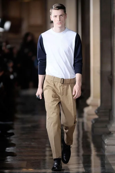 Look 8